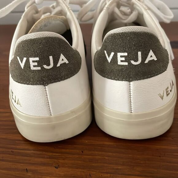 Veja Campo White Leather Sneakers with Gray Suede Logo - Picture 4 of 9